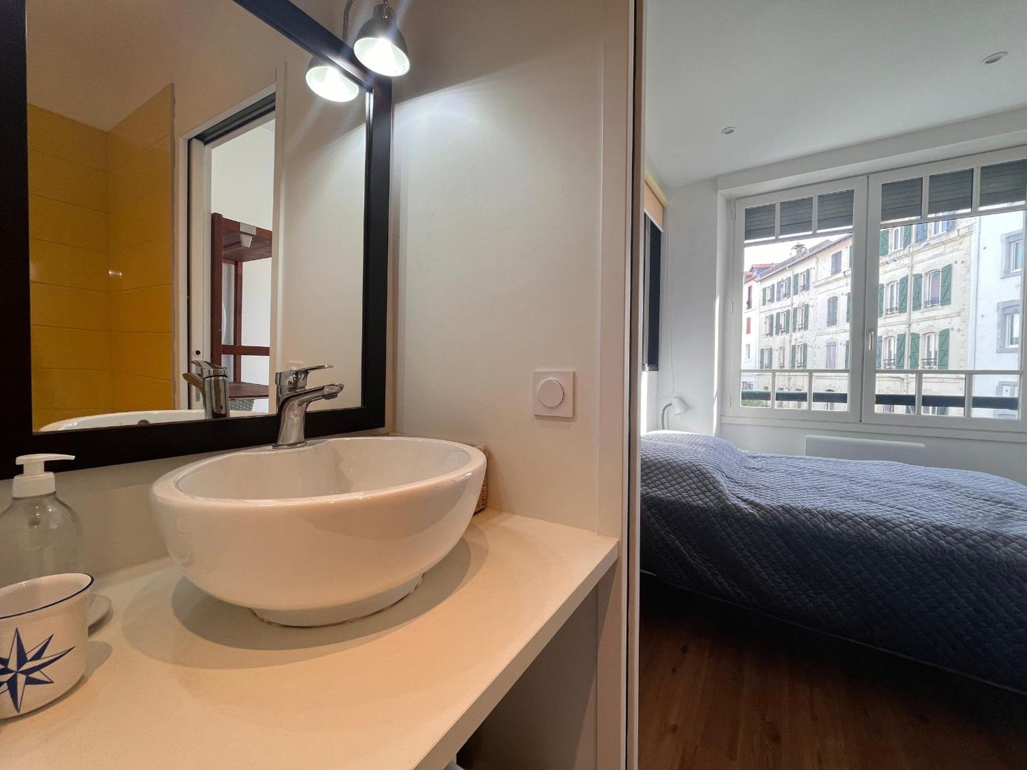 Appartement Lumineux 1 Chambre Au Coeur De Saint-Jean-De-Luz, Proche Plage Et Halles - Fr-1-239-890 Kültér fotó
