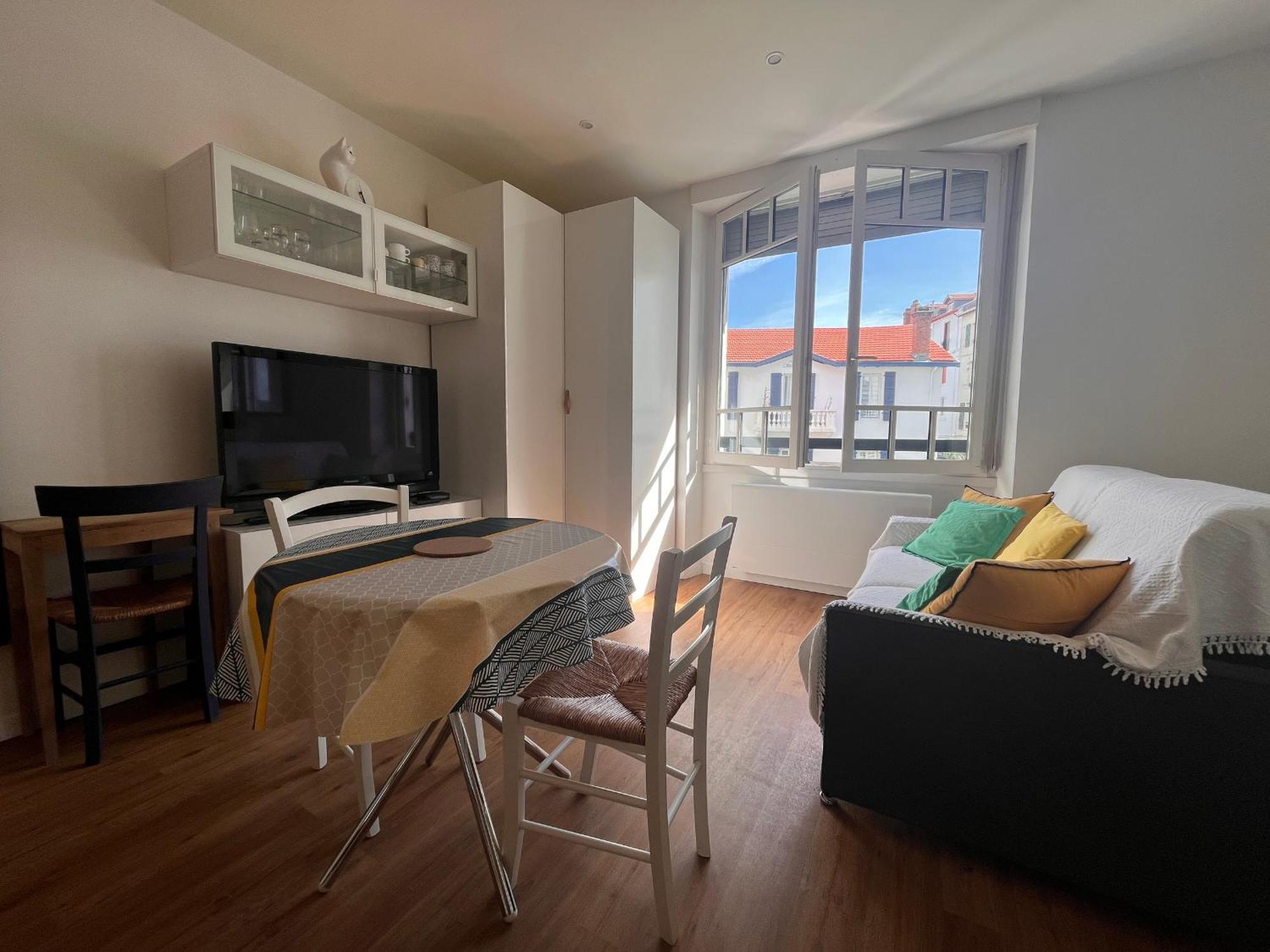 Appartement Lumineux 1 Chambre Au Coeur De Saint-Jean-De-Luz, Proche Plage Et Halles - Fr-1-239-890 Kültér fotó