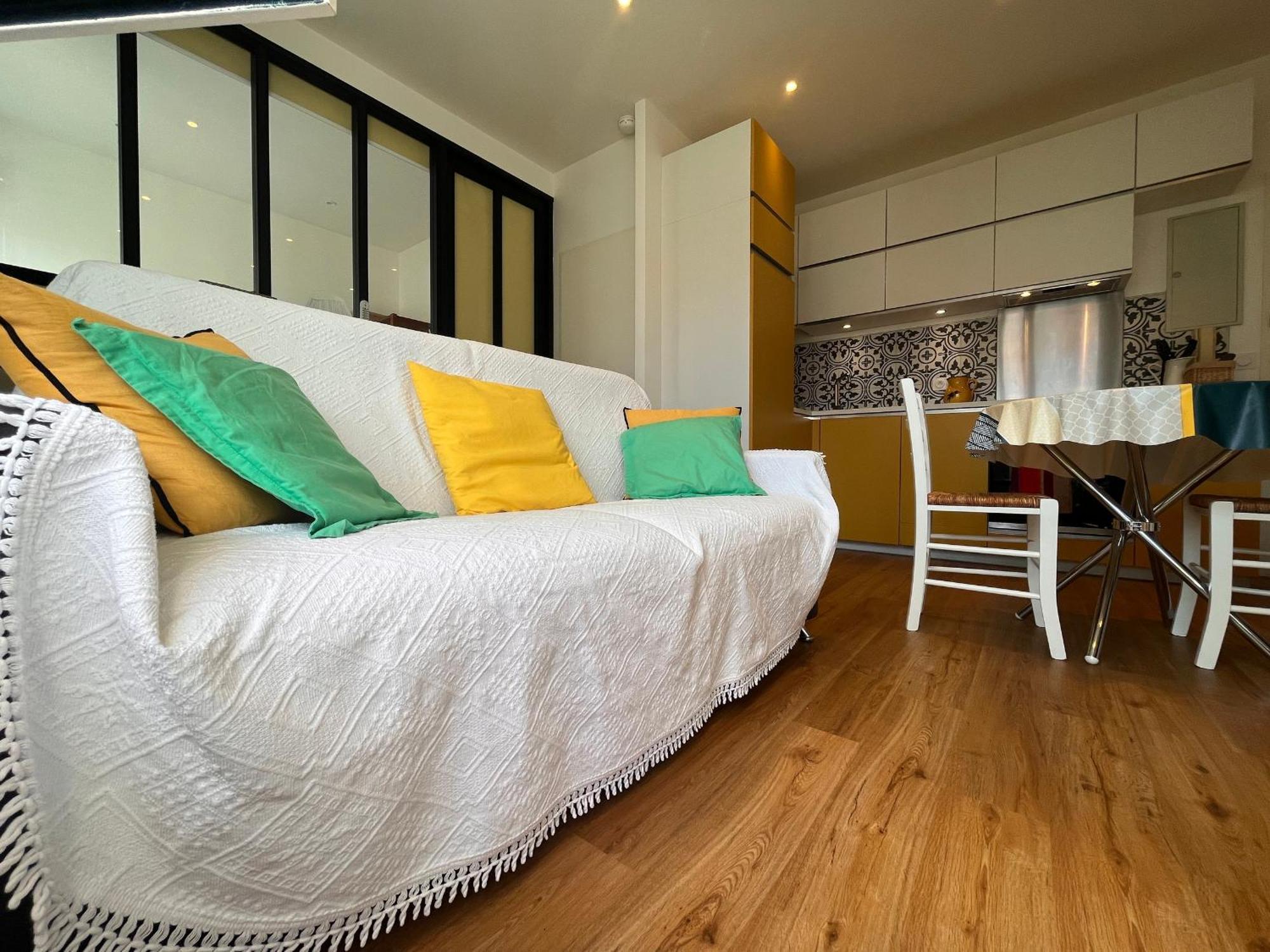Appartement Lumineux 1 Chambre Au Coeur De Saint-Jean-De-Luz, Proche Plage Et Halles - Fr-1-239-890 Kültér fotó